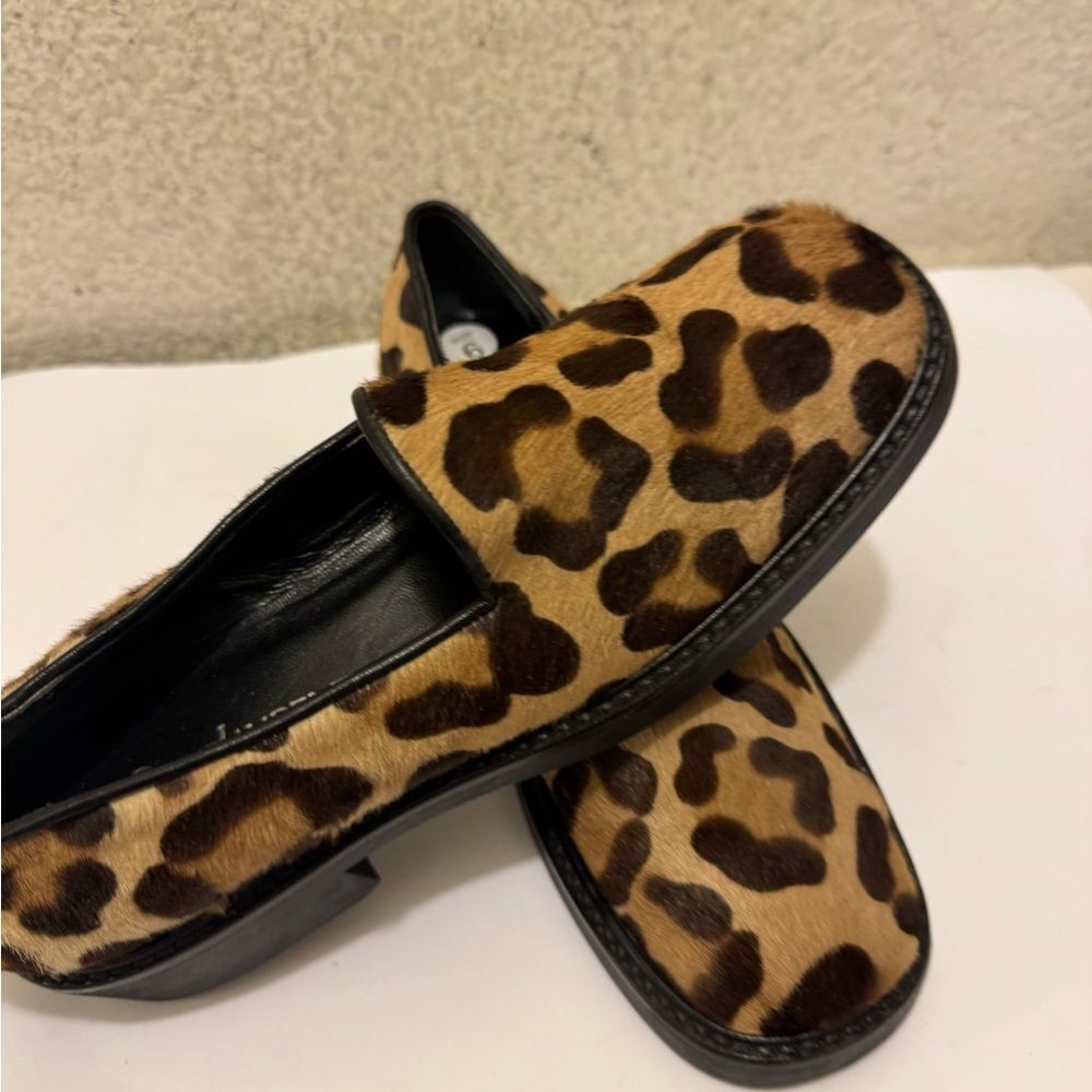 Yves Saint Laurent Leopard Print Flats in Tan and Black - Picture 4 of 9